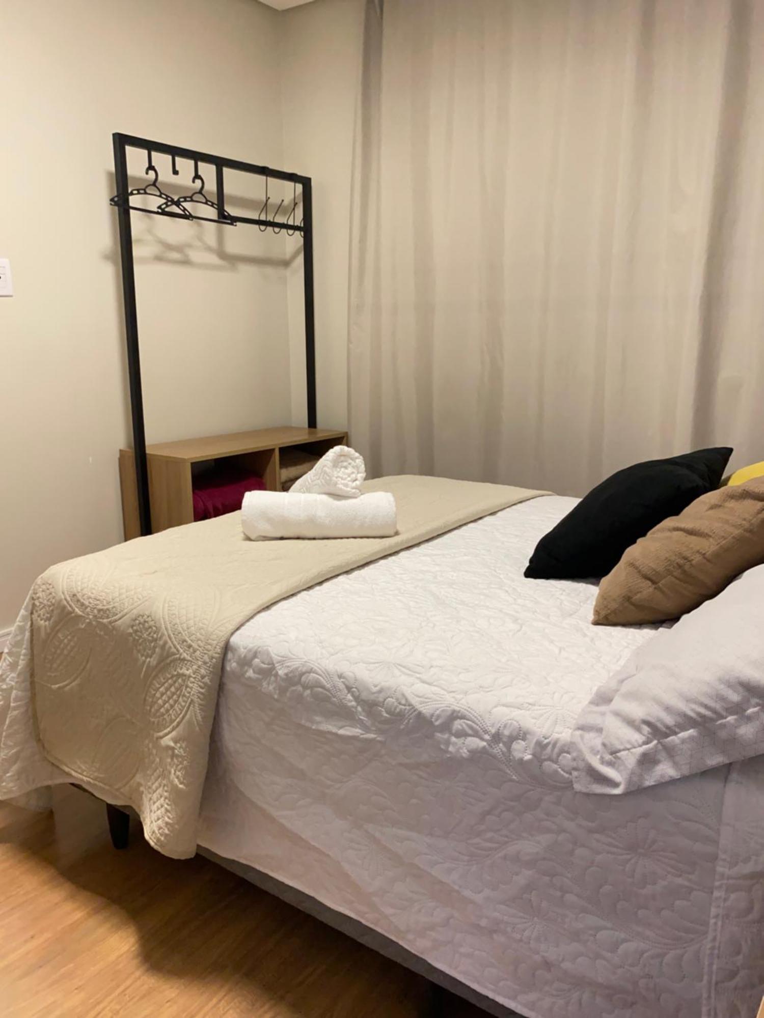 Dallas Apartamentos Na Via Gastronomica-Estacionamento-Amplos E Equipados-Wifi Бенту-Гонсалвіс Екстер'єр фото