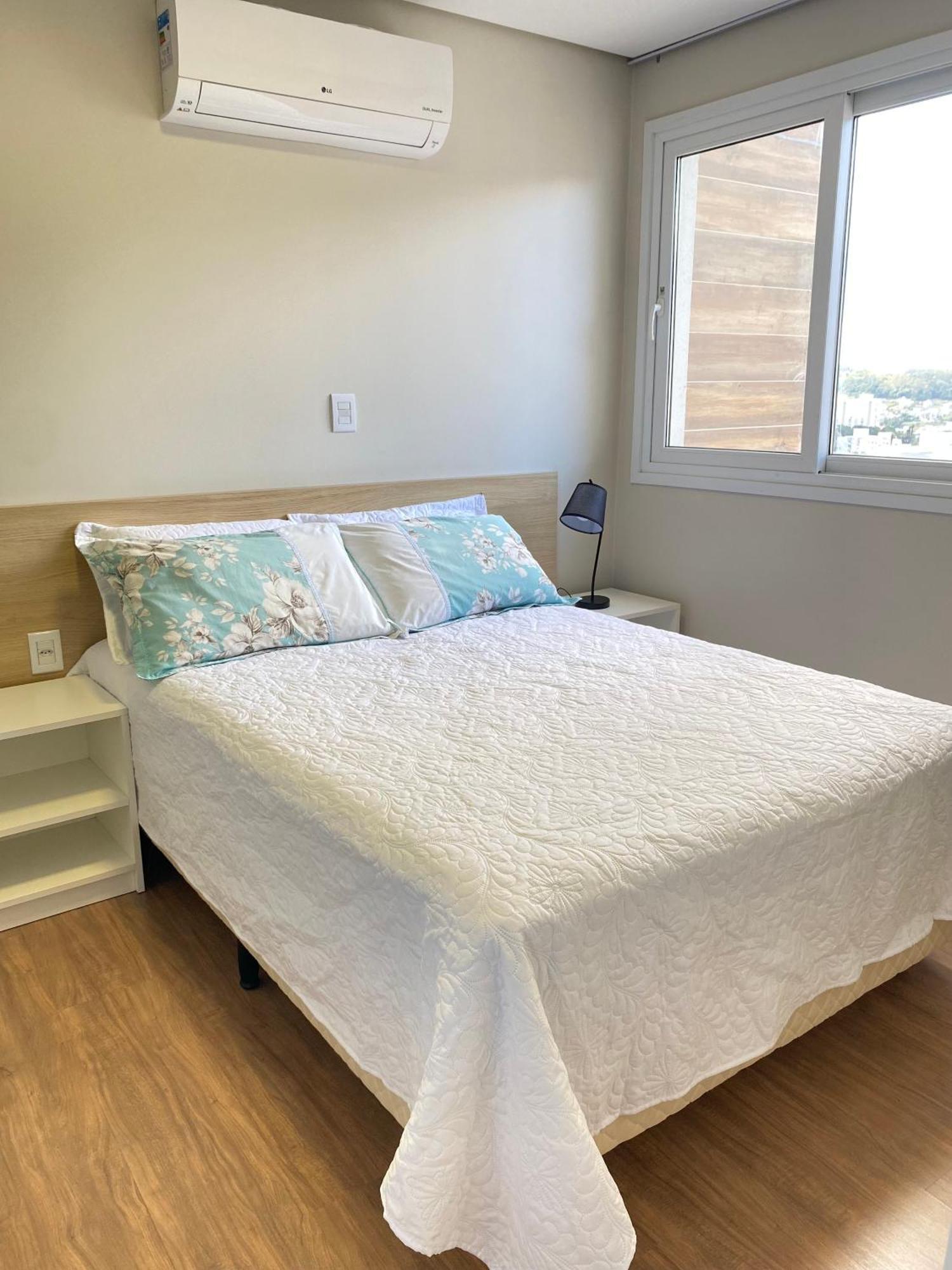 Dallas Apartamentos Na Via Gastronomica-Estacionamento-Amplos E Equipados-Wifi Бенту-Гонсалвіс Екстер'єр фото